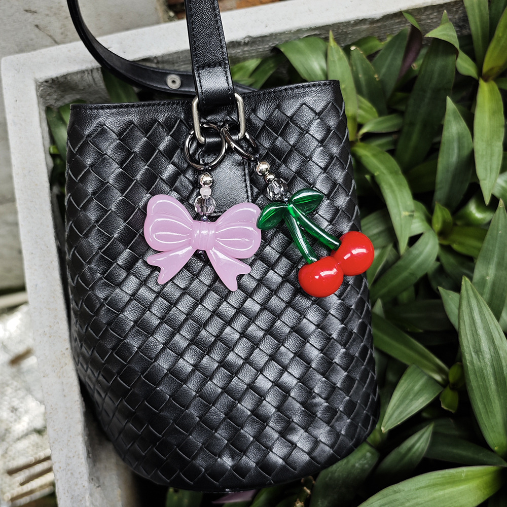 HERLOOK-Llavero con dije de ce - Phone Accessories For Teen Girls reseña y precio