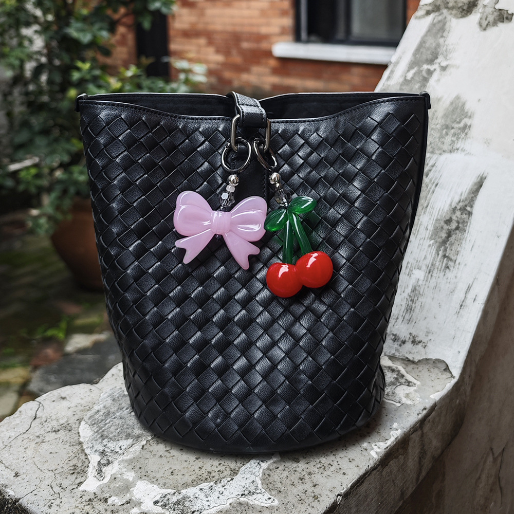 HERLOOK-Llavero con dije de ce - Phone Accessories For Teen Girls reseña y precio